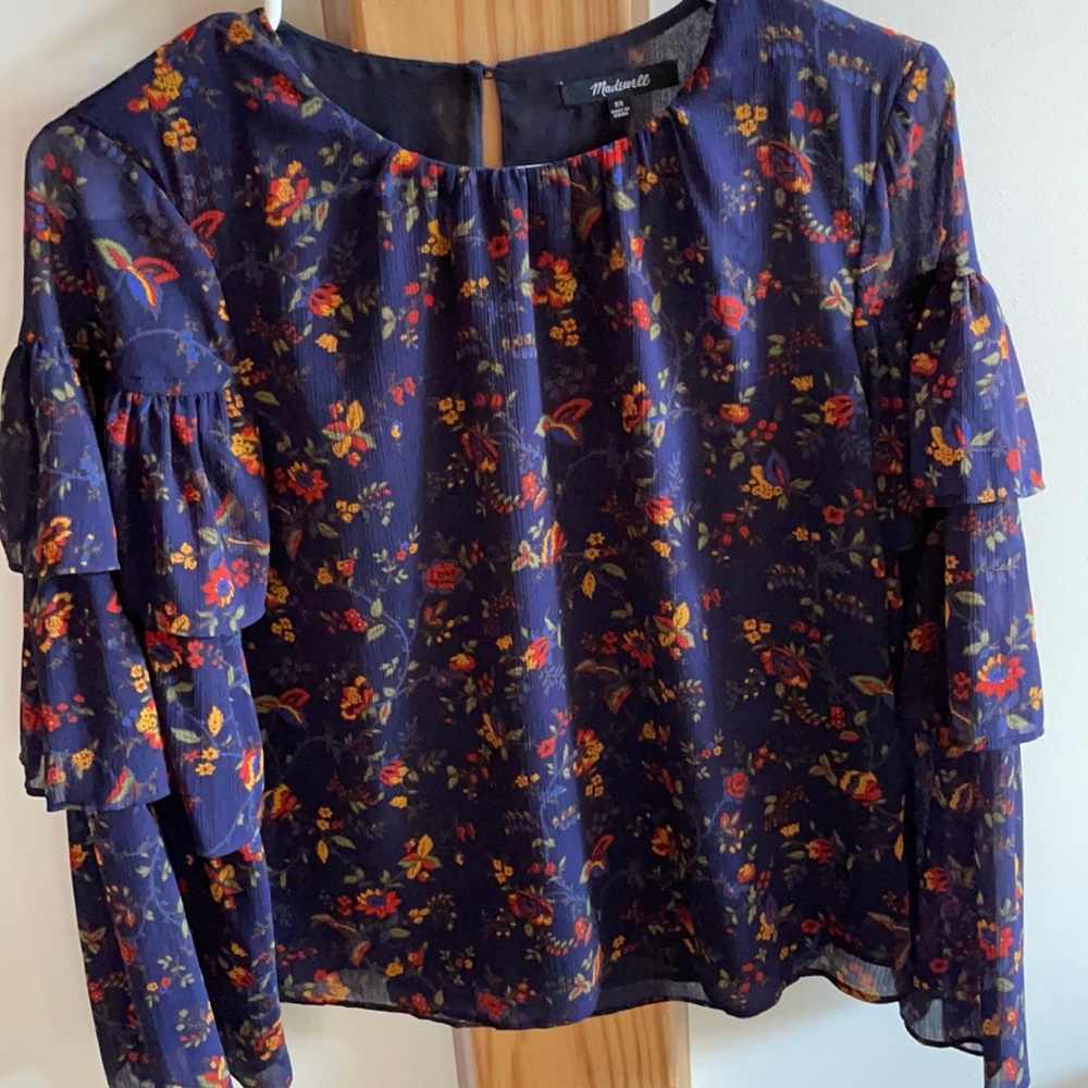 Glory, tiered-sleeve floral blouse